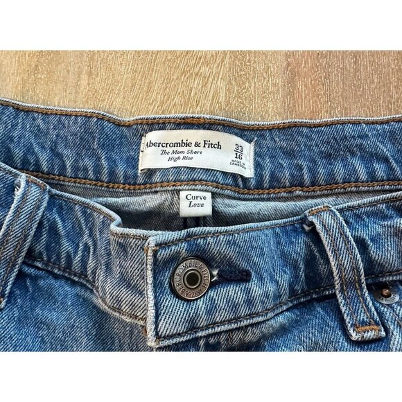 Abercrombie Curve Love High Rise Mom Short Medium Wash Size 33 - Picture 4 of 9